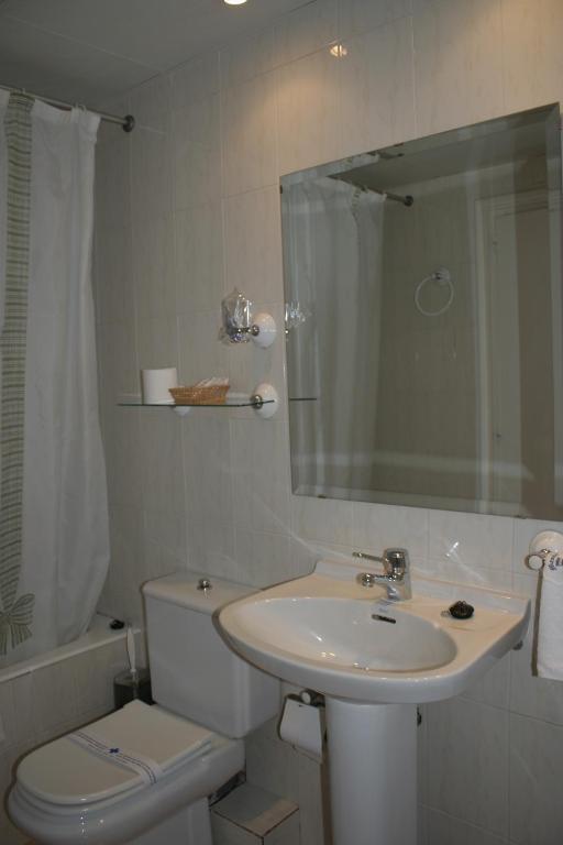 Meson De Salinas Hotel Salinas de Bielsa Стая снимка