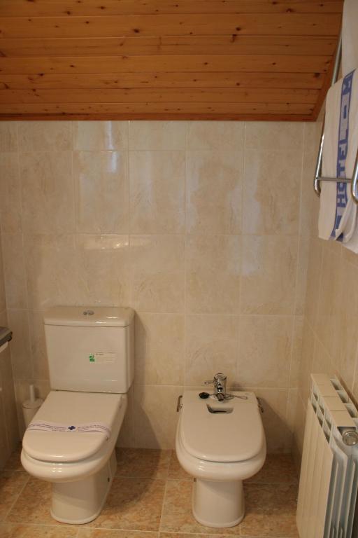 Meson De Salinas Hotel Salinas de Bielsa Стая снимка