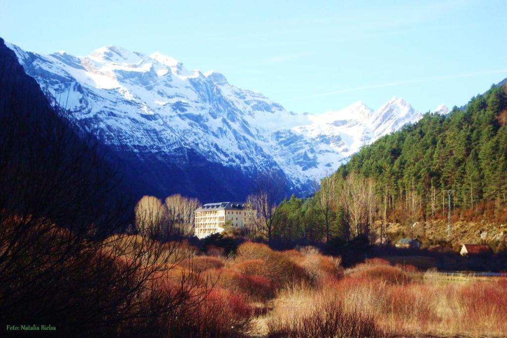 Meson De Salinas Hotel Salinas de Bielsa Екстериор снимка