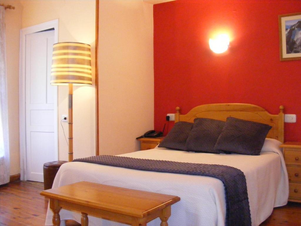 Meson De Salinas Hotel Salinas de Bielsa Стая снимка
