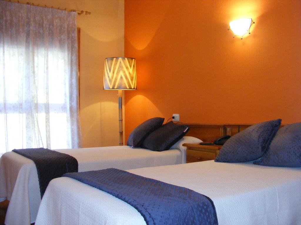 Meson De Salinas Hotel Salinas de Bielsa Стая снимка