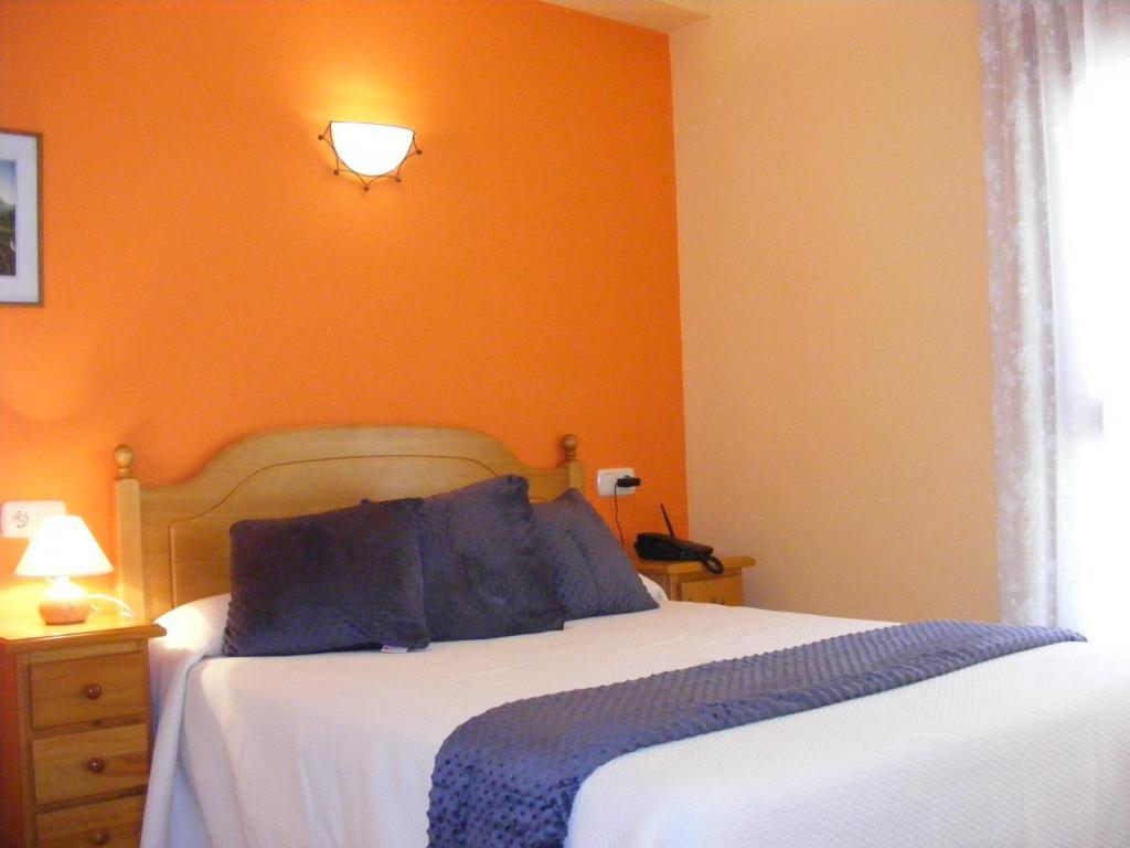 Meson De Salinas Hotel Salinas de Bielsa Стая снимка